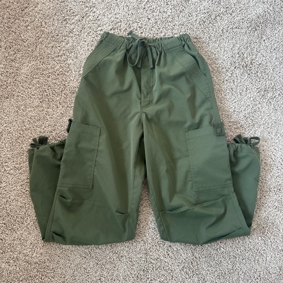 Windsor Pants - Green Windsor cargo pants